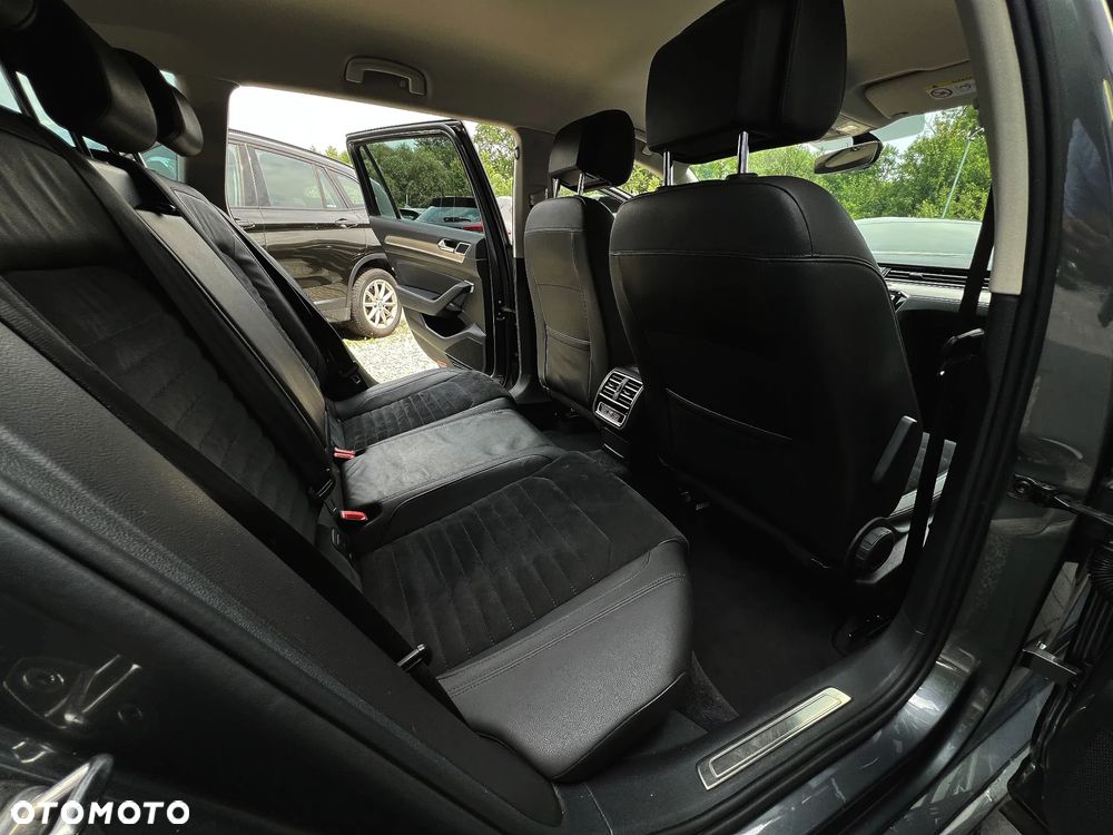 Volkswagen Passat - 19