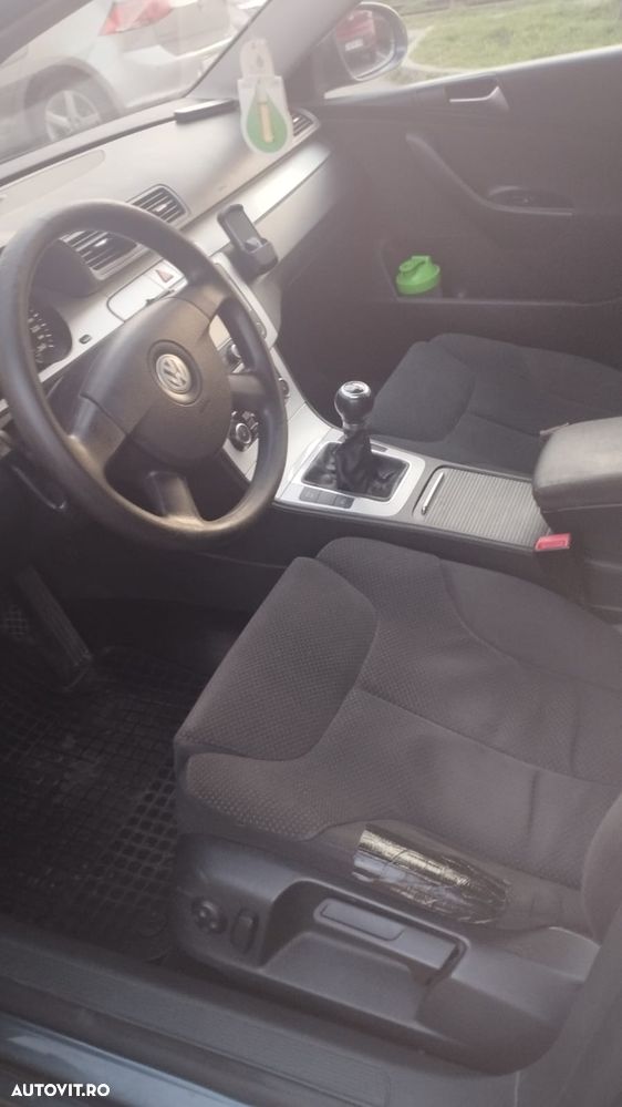 Volkswagen Passat 2.0TDI Comfortline DPF - 12