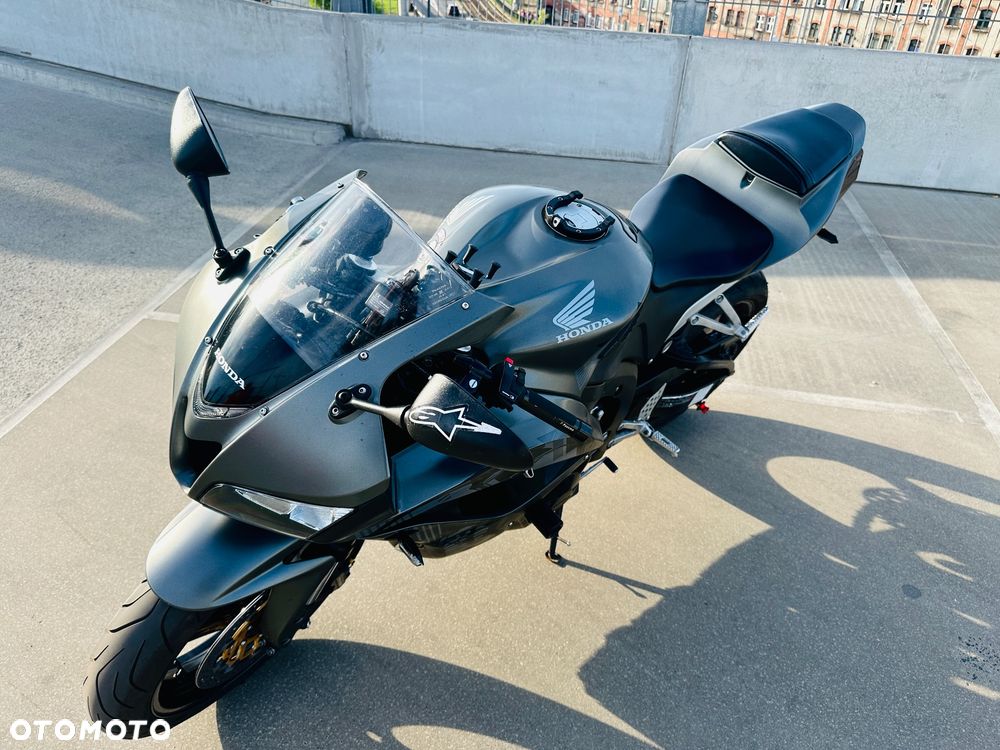 Honda CBR - 7