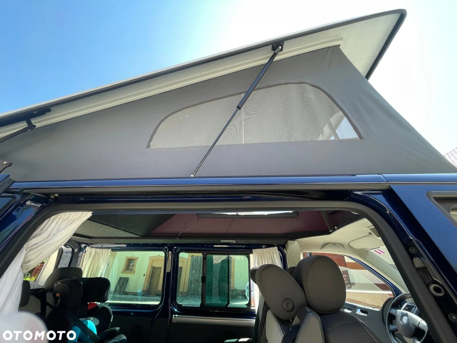 Volkswagen Multivan - 23