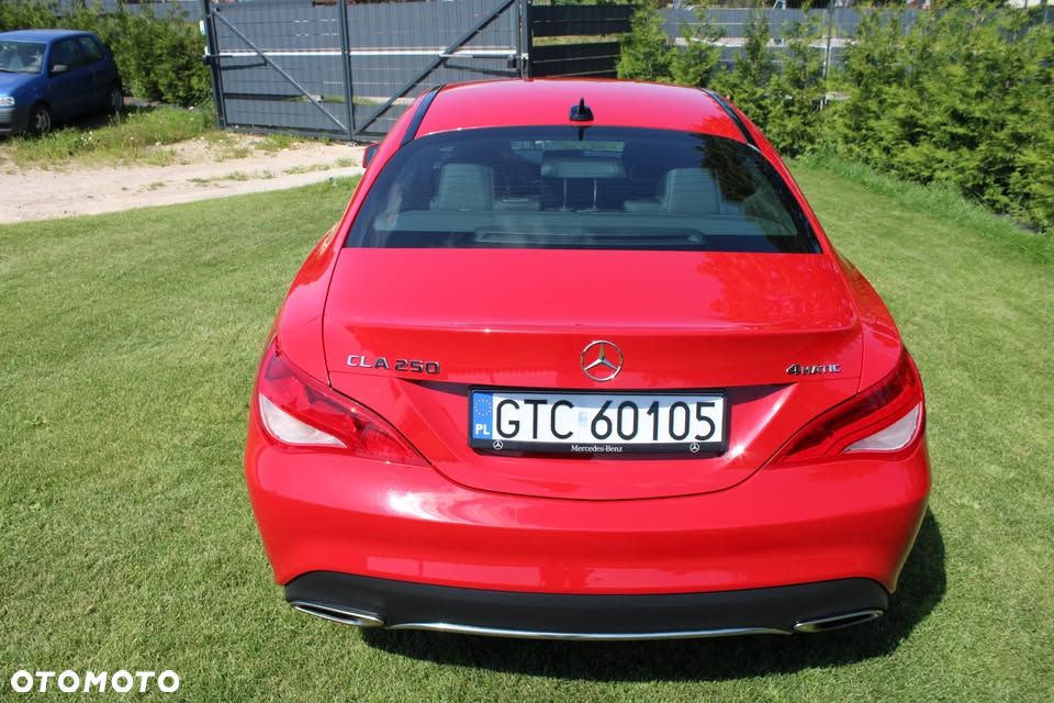 Mercedes-Benz CLA 250 4Matic 7G-DCT Peak Edition - 4
