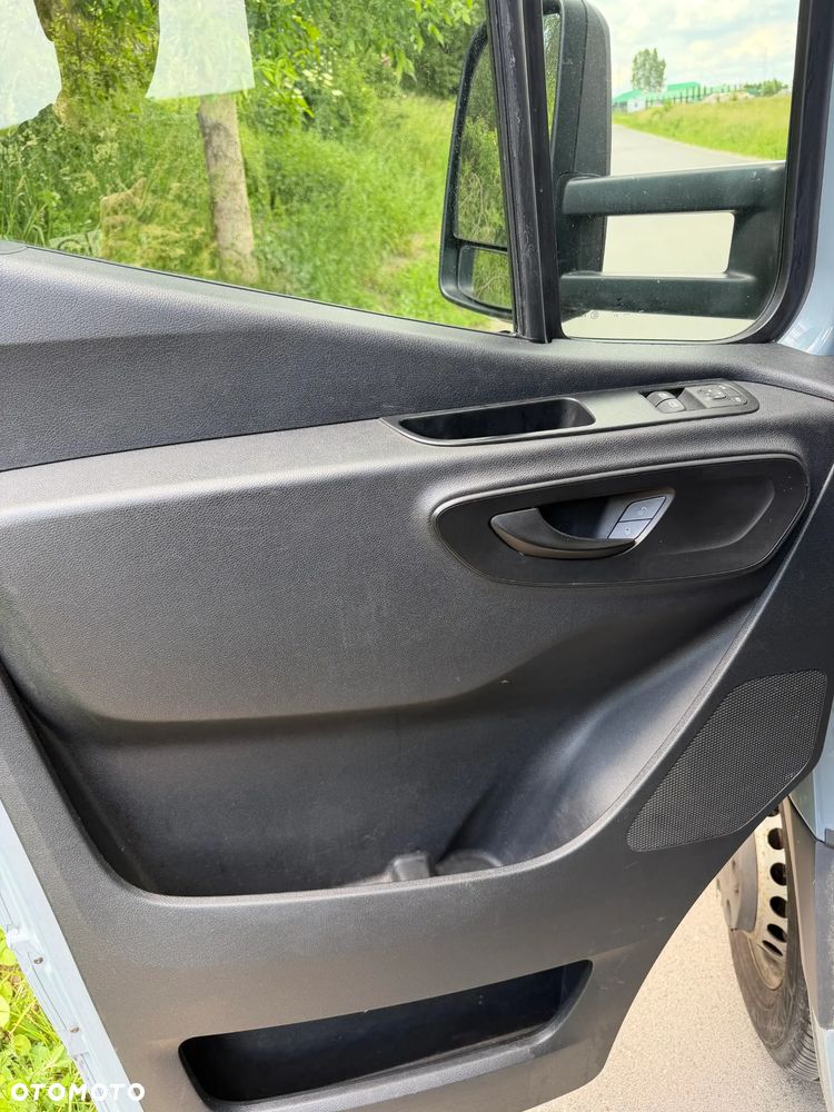 Mercedes-Benz Sprinter 516 CDI - 11