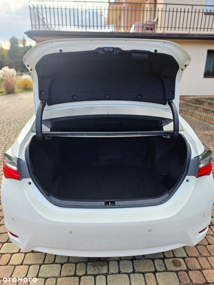 Toyota Corolla 1.6 Prestige EU6 - 8