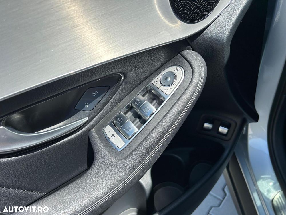 Mercedes-Benz GLC 300 e 4MATIC - 27