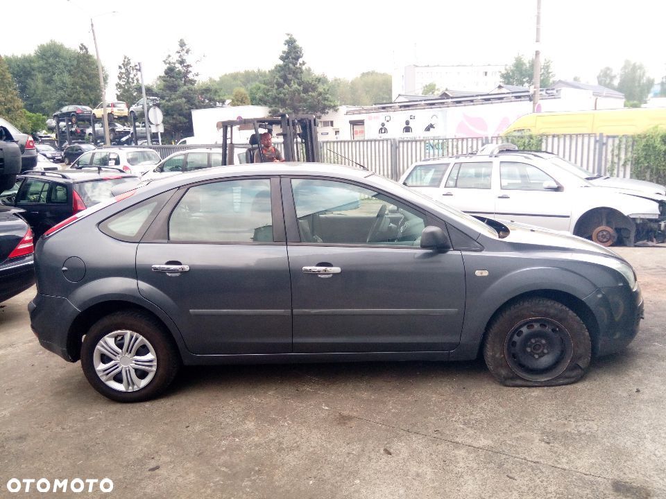 *FORD FOCUS MK2* Samochód na części - 10
