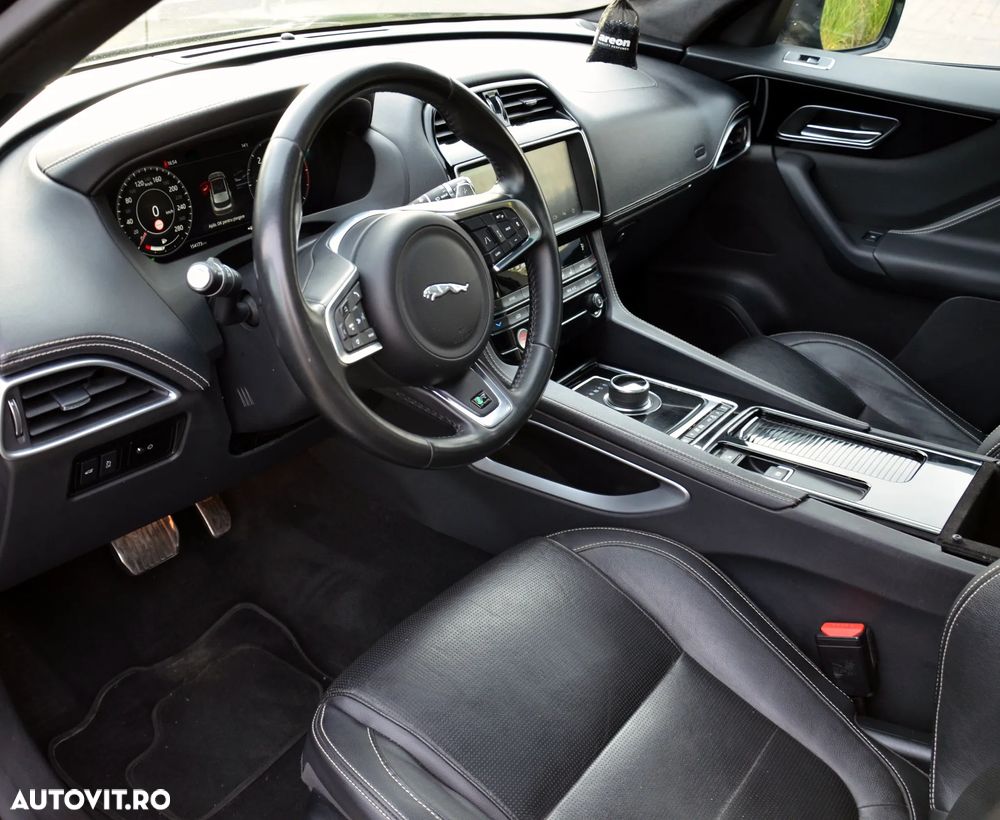 Jaguar F-Pace 20d AWD Aut. R-Sport Ingenium Edition - 14