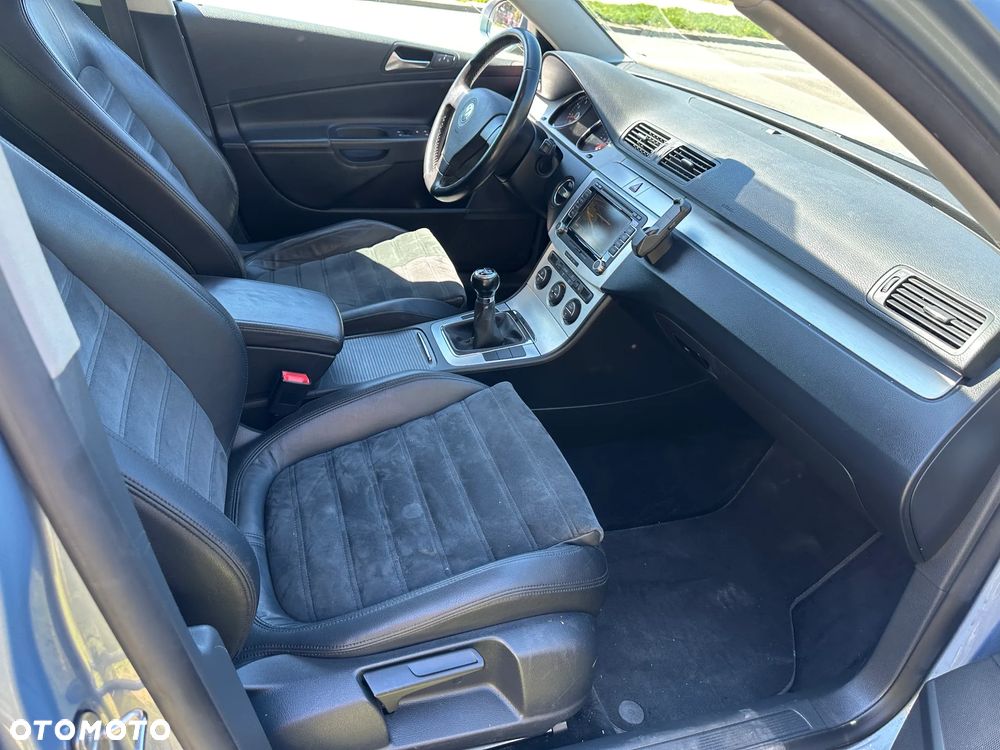 Volkswagen Passat 1.8 TSI Exclusive - 19