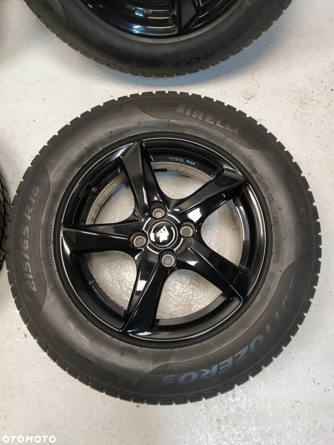OPEL CROSSLAND 6.5X16 ORYGINALNE FELGI ALUMINIOWE R16 ET20 OPONY PIRELLI 215/65 KOŁA - 9