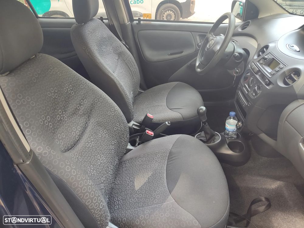 Toyota Yaris 1.4 D-4D Terra DA+ABS - 12