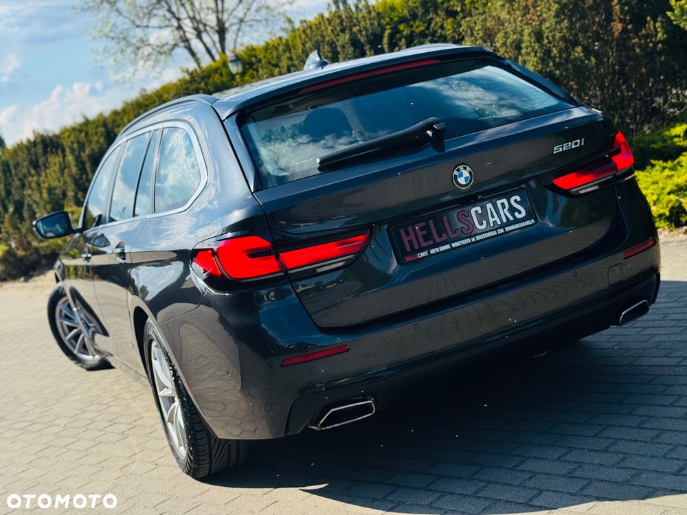 BMW Seria 5 520i Sport Line - 14