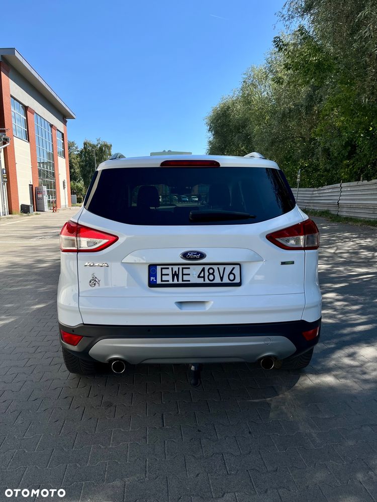 Ford Kuga 1.6 EcoBoost 2x4 Titanium - 5