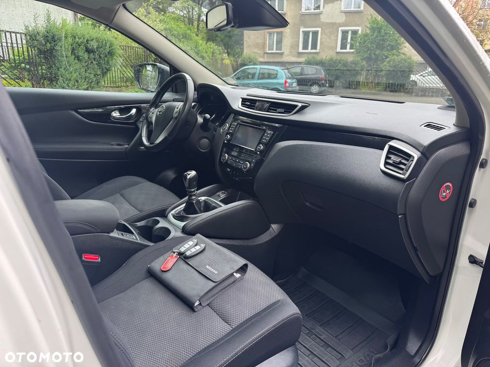 Nissan Qashqai 1.2 DIG-T Visia - 16