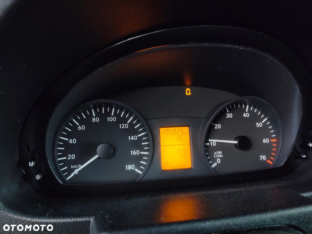 Mercedes-Benz Sprinter - 18