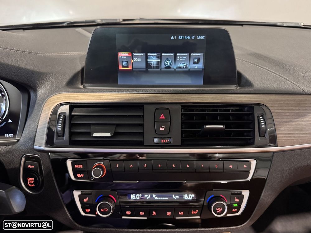 BMW 218 i Cabrio Line Luxury Auto - 25