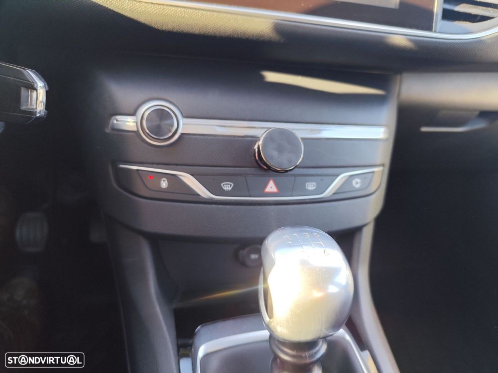 Peugeot 308 SW 1.2 PureTech Active - 12