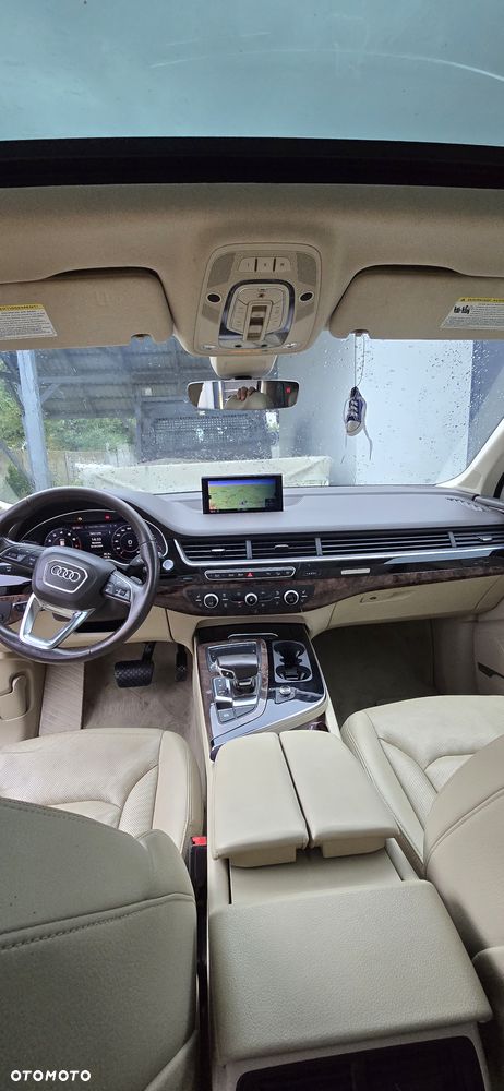 Audi Q7 - 10