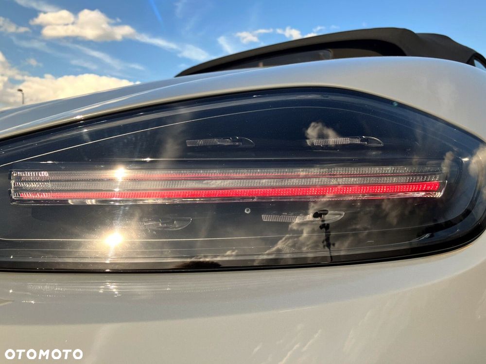 Porsche 718 Spyder - 10