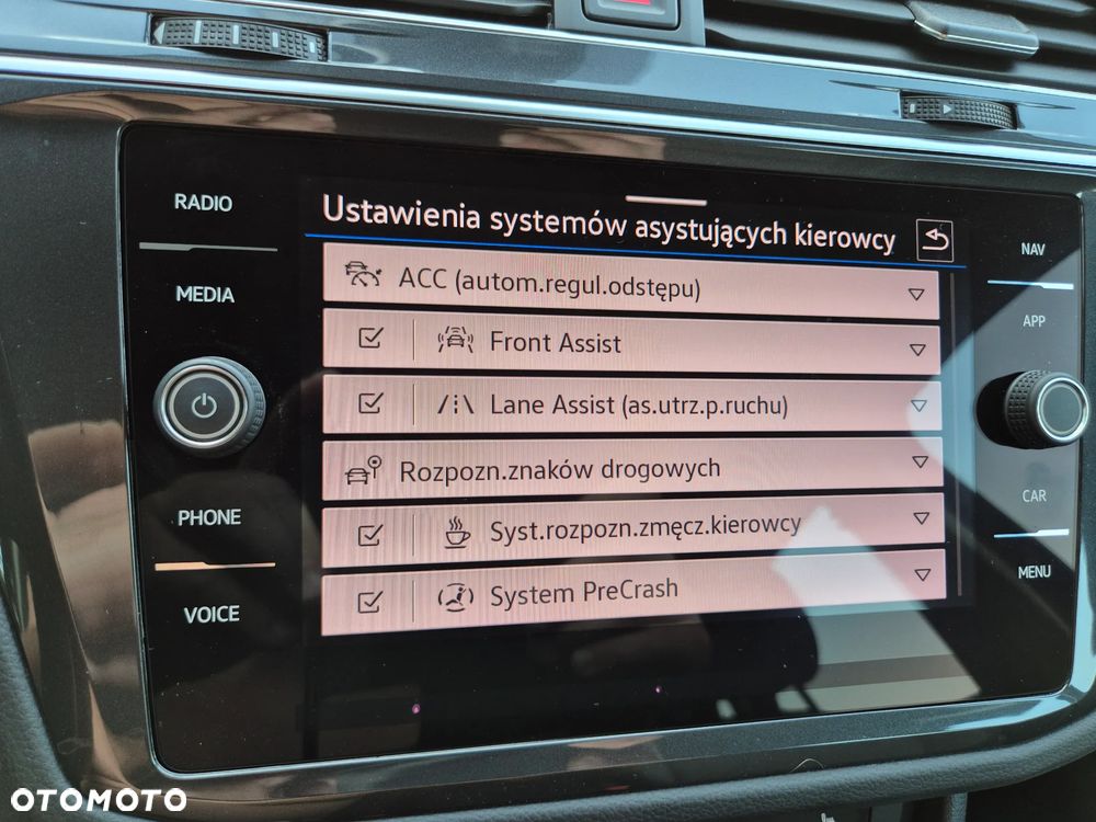 Volkswagen Tiguan 2.0 TDI SCR DSG Elegance - 23