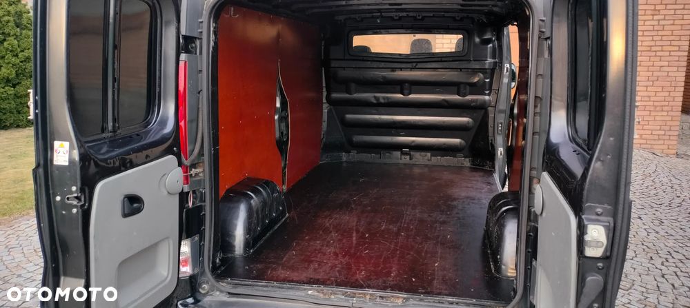 Opel Vivaro - 14