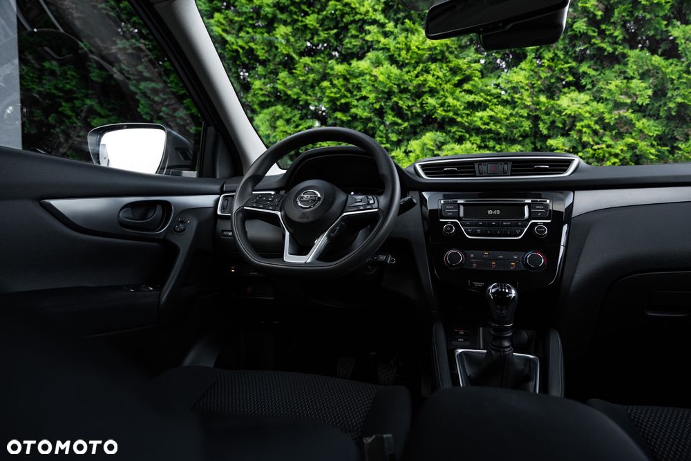 Nissan Qashqai 1.2 DIG-T N-Vision - 26