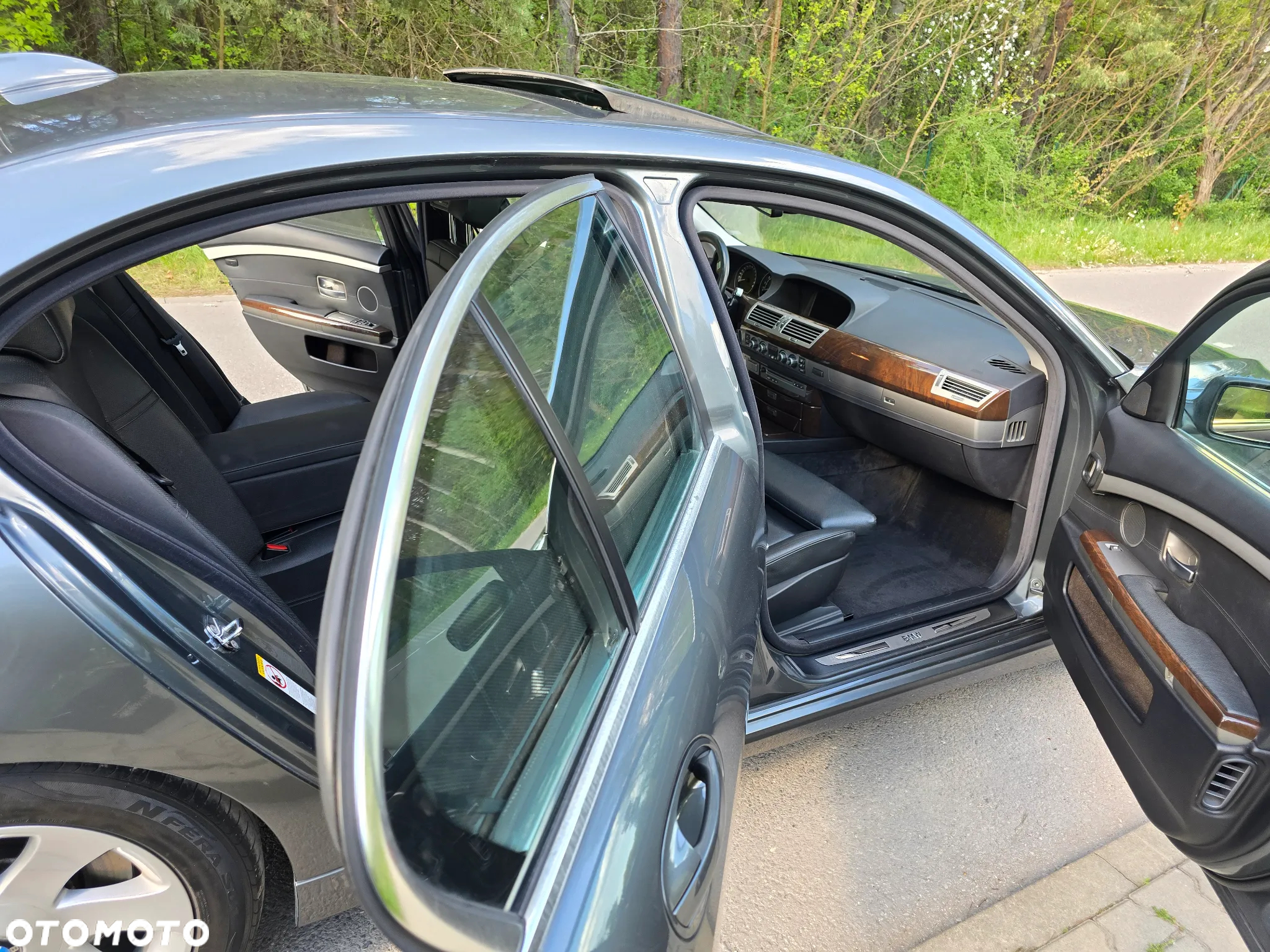 BMW Seria 7 750i - 19