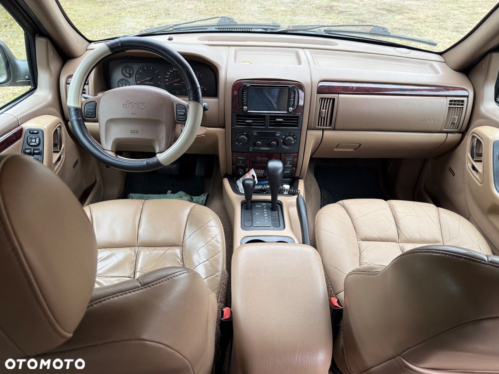 Jeep Grand Cherokee - 8