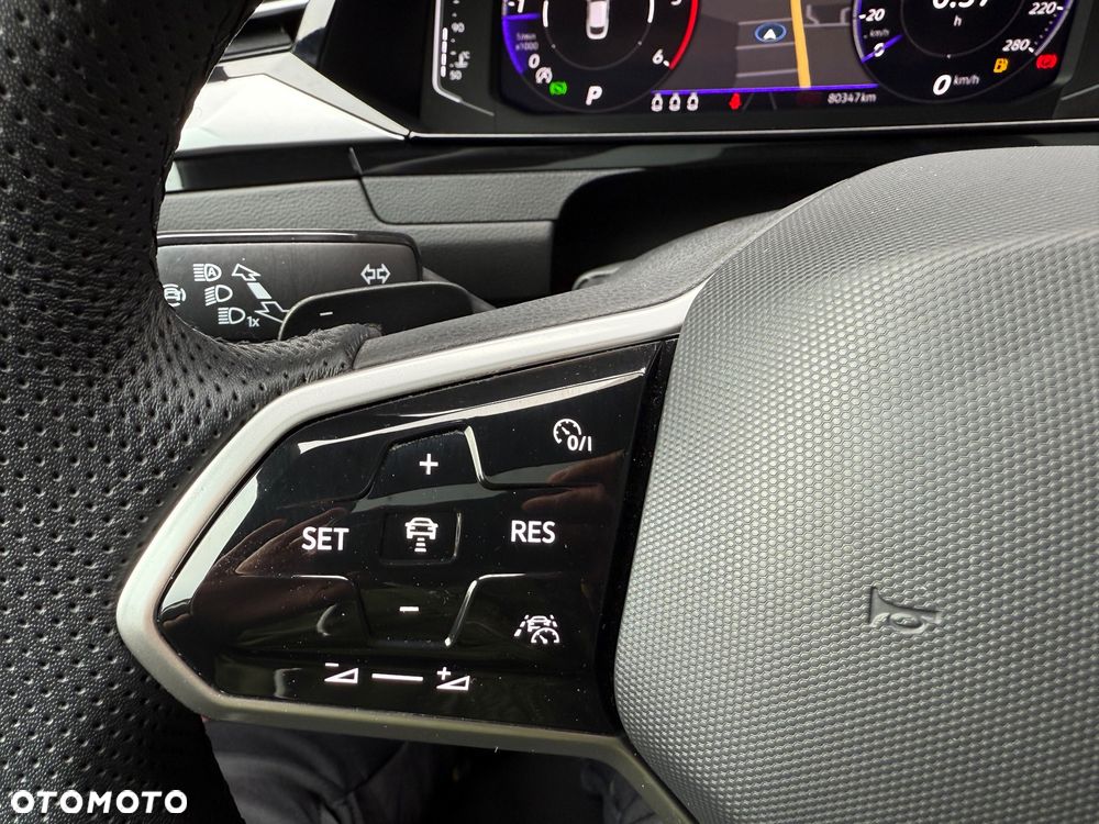 Volkswagen Arteon 2.0 TDI SCR 4Motion DSG R-Line - 27
