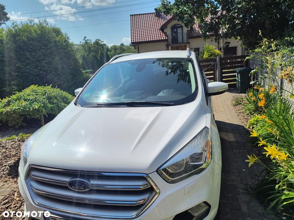 Ford Kuga 1.5 TDCi 2x4 Cool & Connect - 4