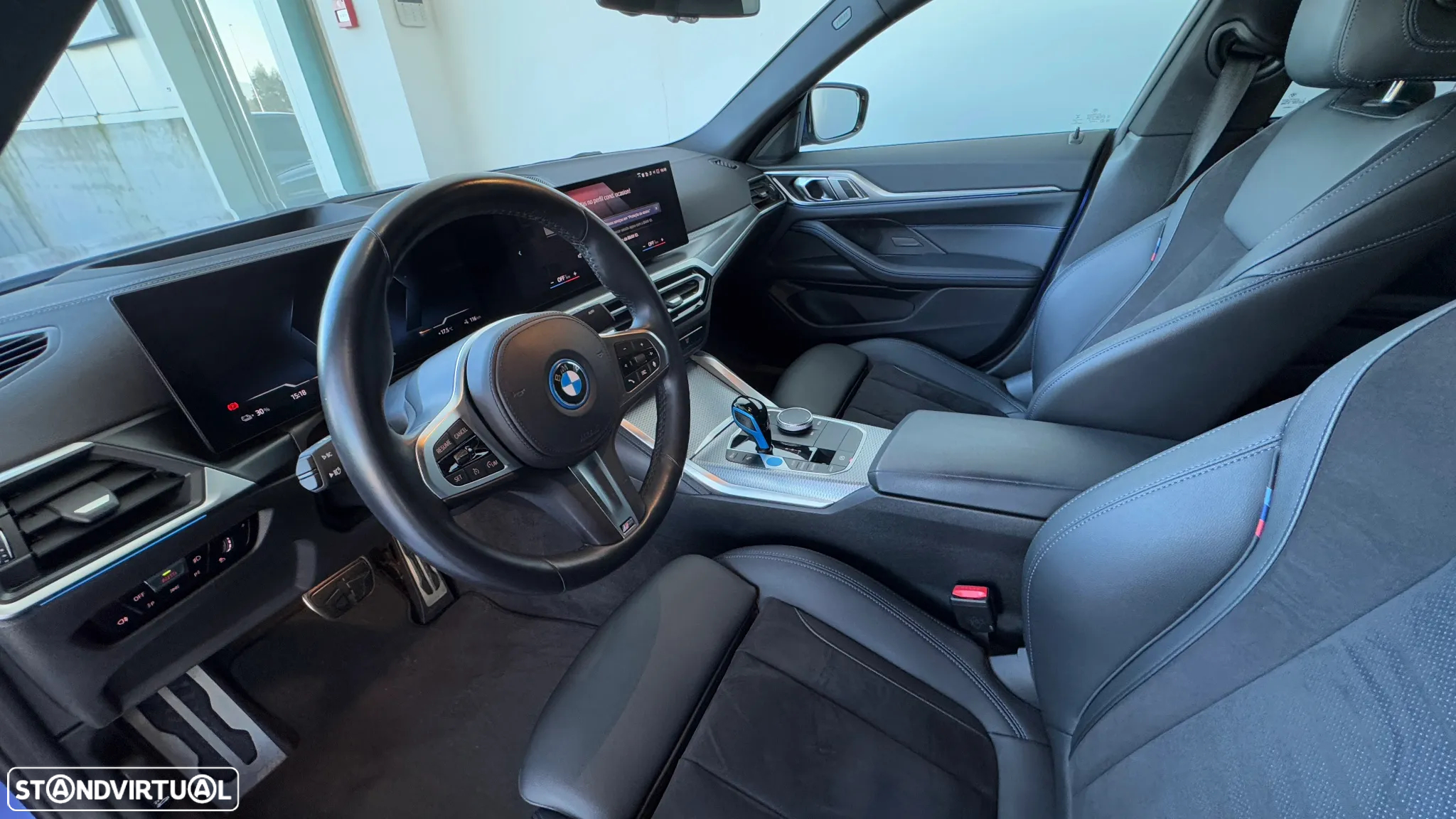 BMW i4 eDrive40 Pack Desportivo M - 11