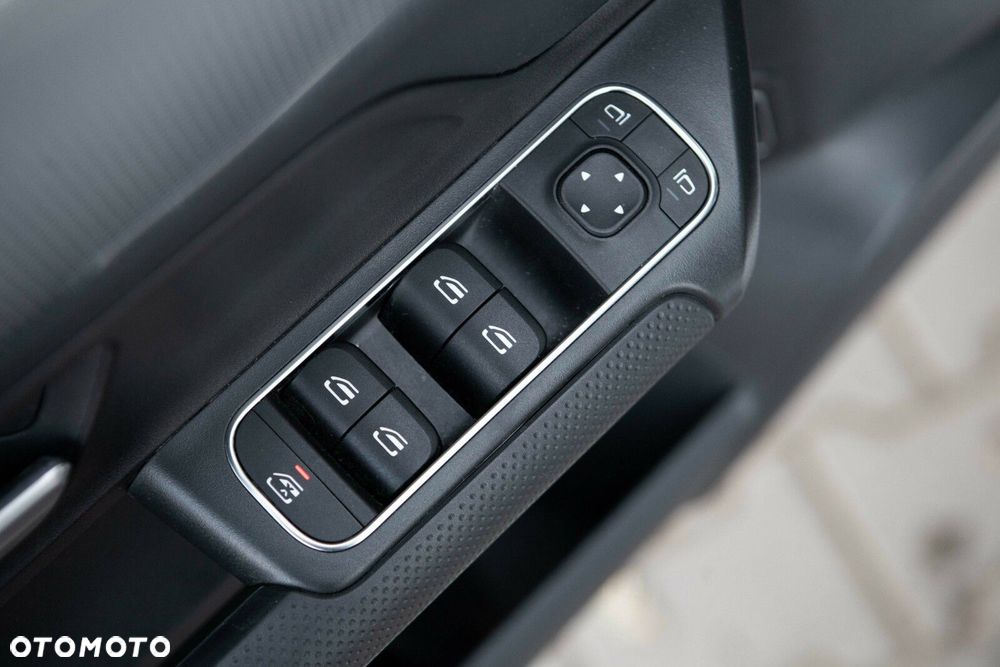 Mercedes-Benz GLB 180 Progressive 7G-DCT - 19