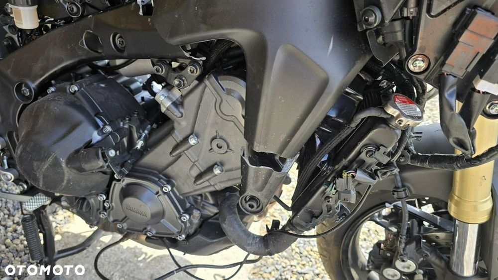 Yamaha MT - 8