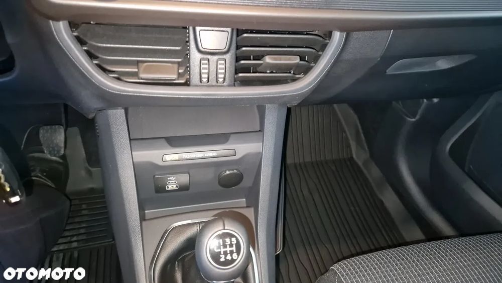 Ford Nowy Courier Kombi 2026 - 19
