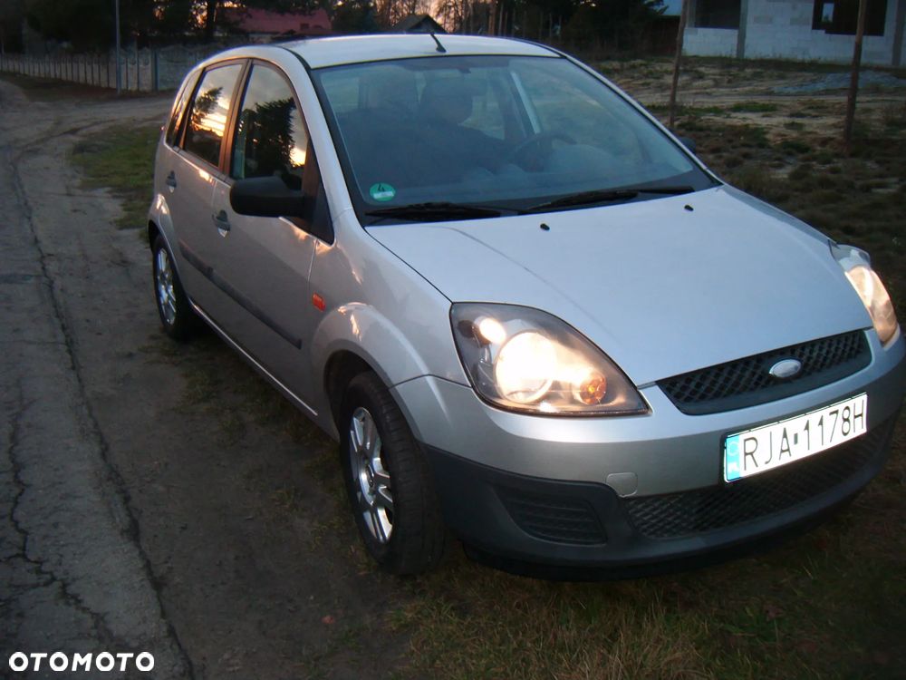Ford Fiesta - 2