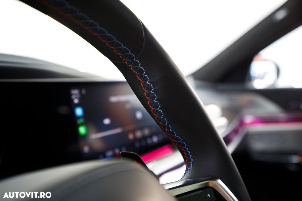 BMW M7 M760e xDrive AT PHEV - 32