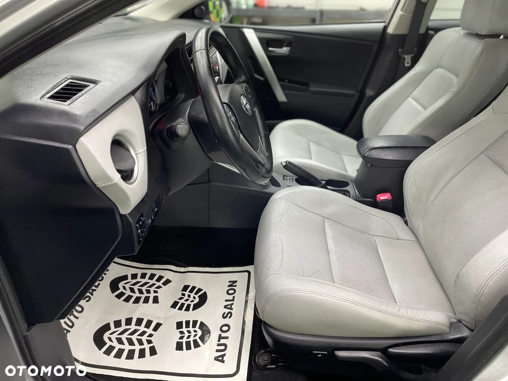 Toyota Auris - 26