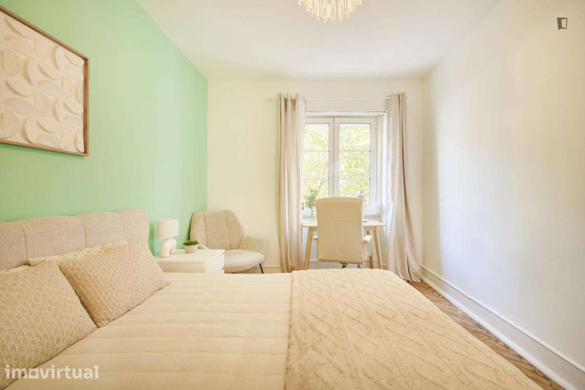 Quarto - localizado em Roma-Areeiro Lisbon - Grande imagem: 3/25