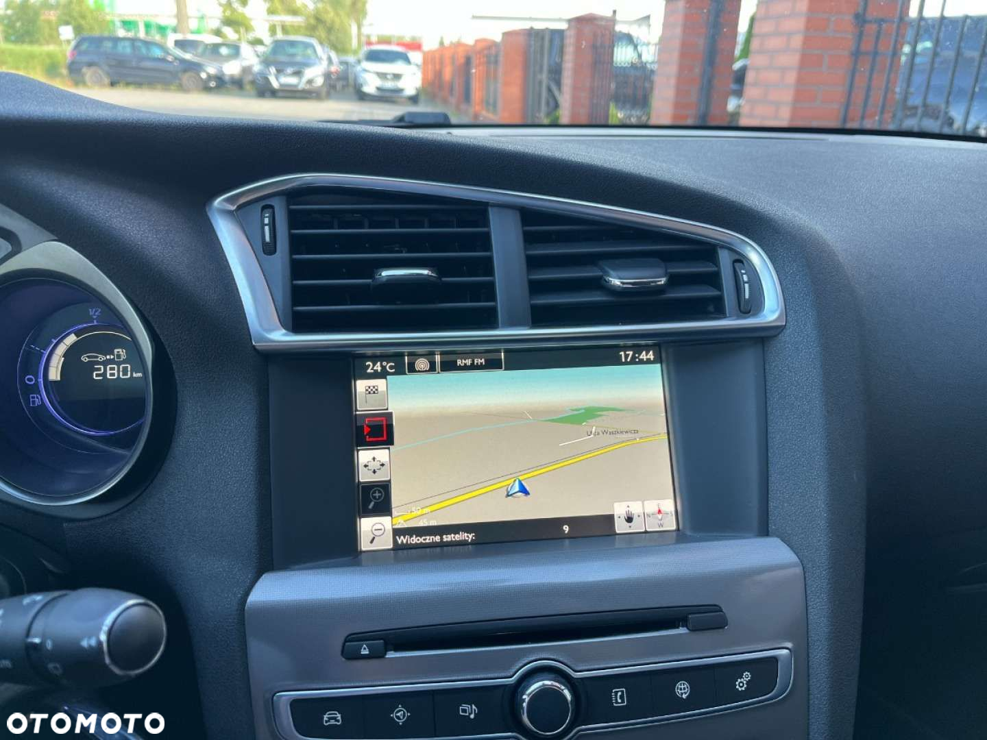 Citroën C4 PureTech 130 Stop&Start PLUS - 11