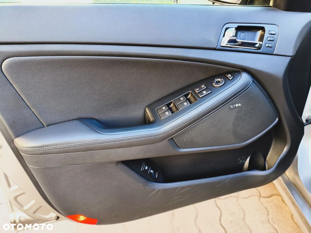 Kia Optima - 25