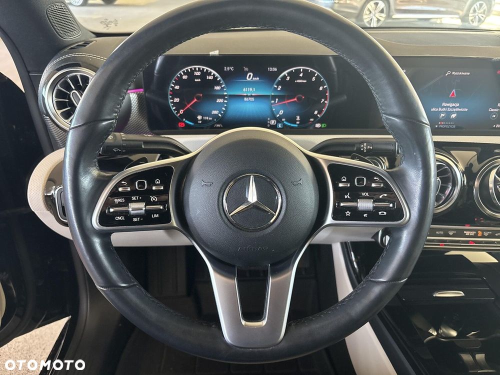 Mercedes-Benz CLA - 11