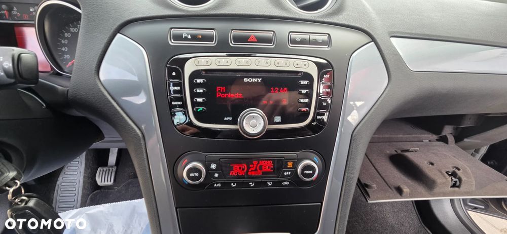 Ford Mondeo 2.0 TDCi Ghia - 29