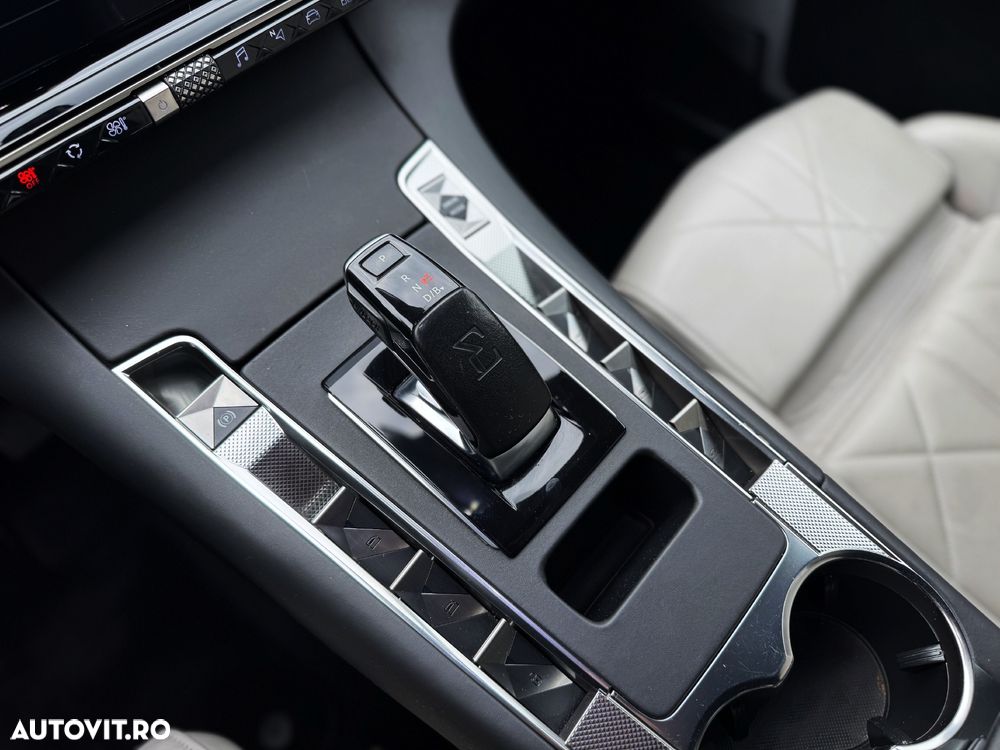 DS Automobiles DS 7 Crossback - 9