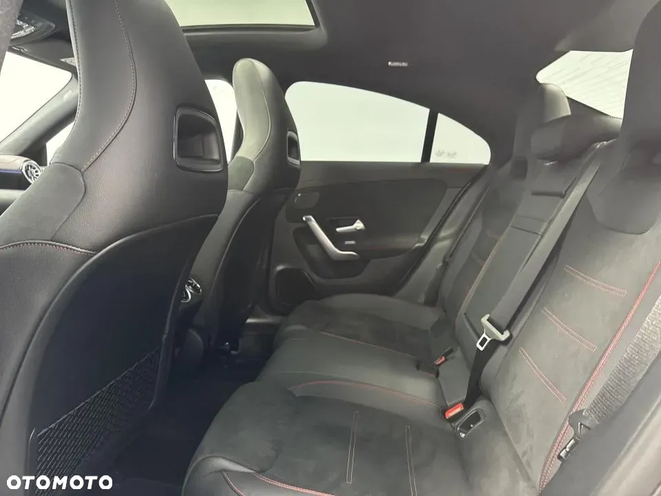 Mercedes-Benz CLA 220 4-Matic AMG Line 7G-DCT - 22