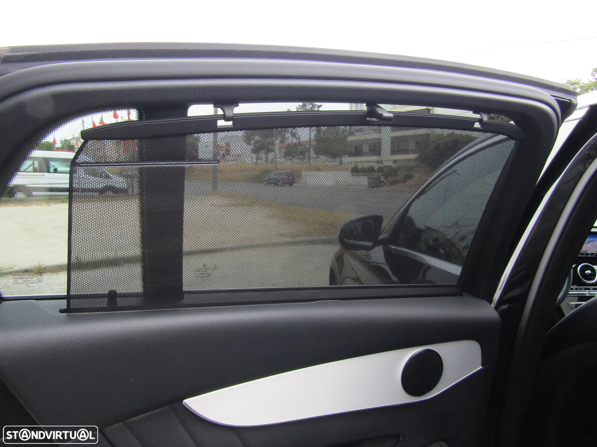 Mercedes-Benz GLC 300 de 4Matic - 25
