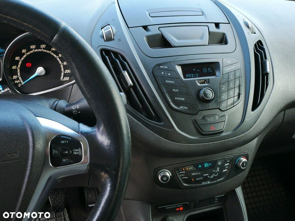 Ford Tourneo Courier - 16