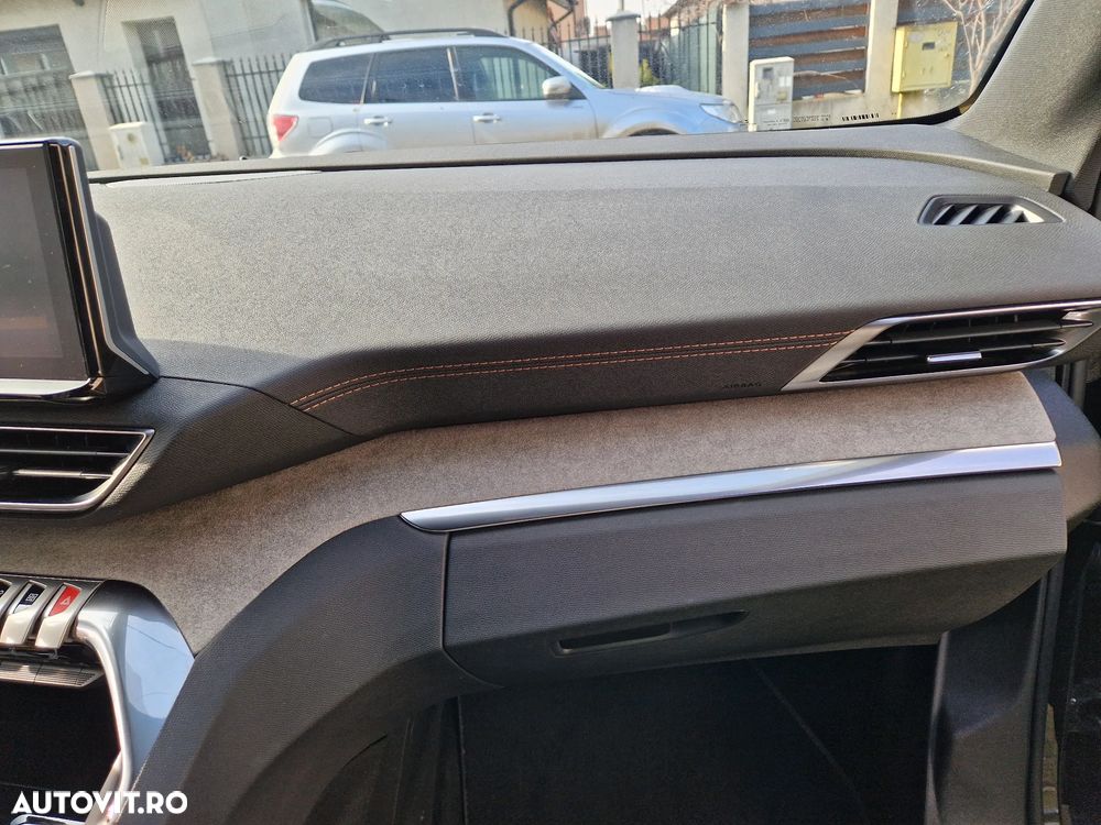 Peugeot 3008 PHEV 225 EAT8 GT - 23