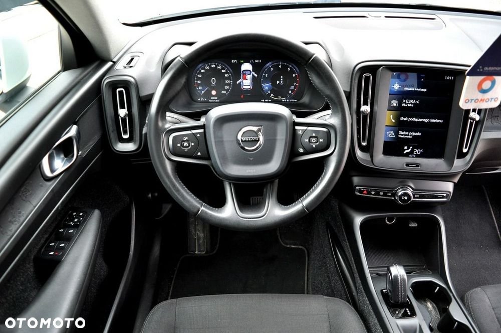 Volvo XC 40 T3 Geartronic Momentum - 17