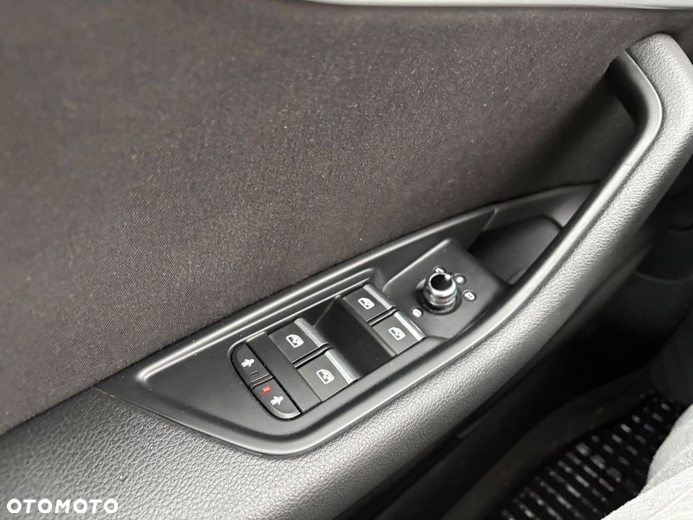 Audi A4 Avant 2.0 TDI - 22