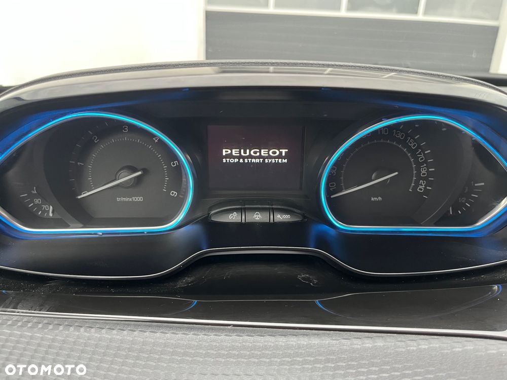 Peugeot 2008 1.6 e-HDi Active S&S - 21