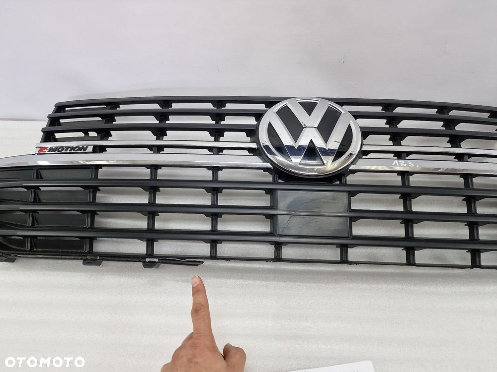 VW T6 LIFT T6.1 7LA 19- 4 MOTION ATRAPA / GRILL PRZEDNI PRZÓD , NR 7LA853651C / 7LA853653J , NR AUKCJI GR123 - 15