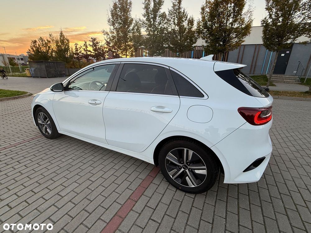 Kia Ceed - 10